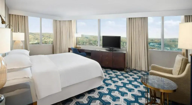 Двухместный клубный номер Executive Sheraton Mahwah Hotel
