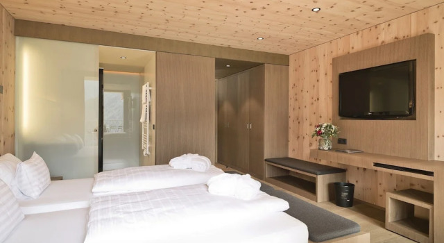 Двухместный номер Classic c 1 комнатой с балконом Gradonna Mountain Resort Chalets & Hotel
