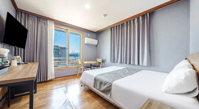 Standard Zimmer Port View