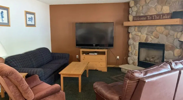 Black Bear Lodge - Cubs Den, Buchen Sie Hotel Woodruff USA