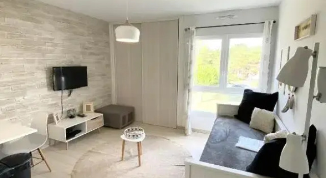 Studio Recent Proche de la Mer