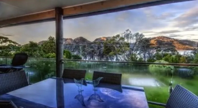 Cove Beach Apartment
