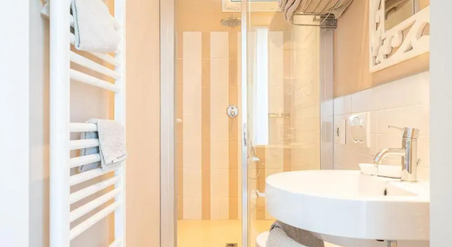 Полулюкс Hotel Bristol