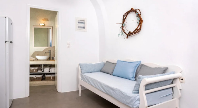 White Curves Santorini, Забронировать Отель Акротирион , рядом с Красный берег
