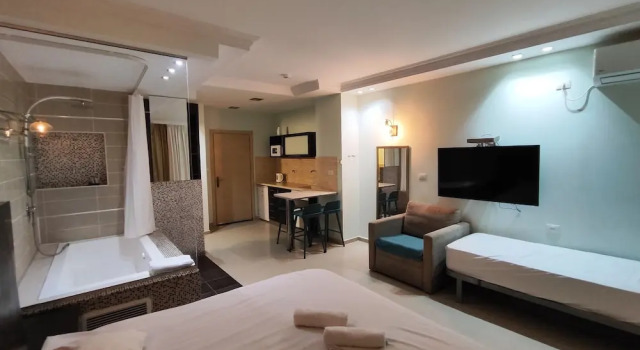 Трёхместный номер Standard Marina Beach Hotel