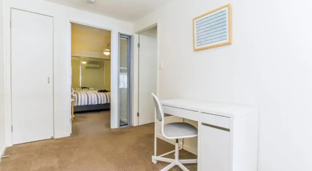 Luxurious 3BDR Townhouse in Great Location, Varaa Hotelli Wooloowin Queensland