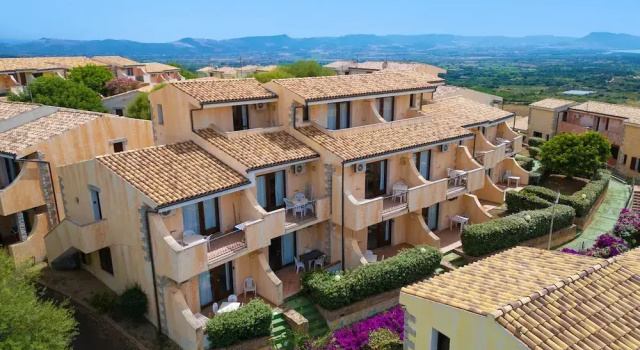 Residence Il Borgo di Badesi, Забронировать Апарт-отель Апарт-отели Бадези, Апарт-отель
