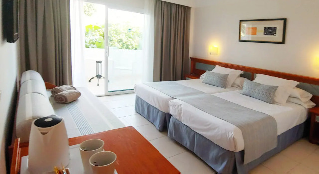 Номер Standard с балконом Hotel Rocamarina