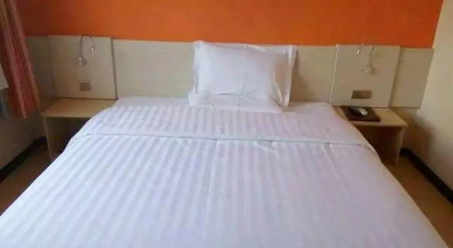 7 Days Inn 261 Shijiazhuang Zhonghua Street New Railway Station, Book Hotel Qiao Xi 
