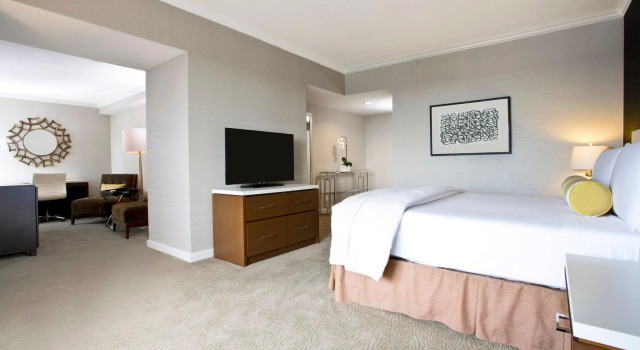 Четырёхместный люкс с балконом InterContinental Los Angeles Century City at Beverly Hills