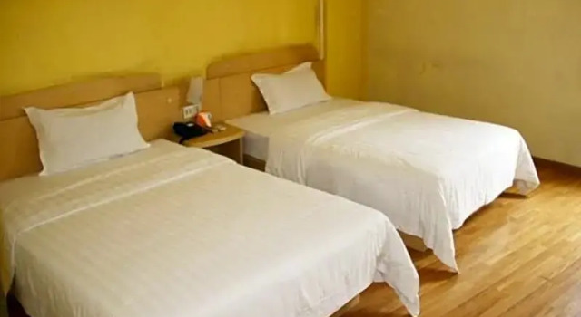7Days Inn Kunming Wuhua Mountain, Prenota Hotel Wuhua District Kunming