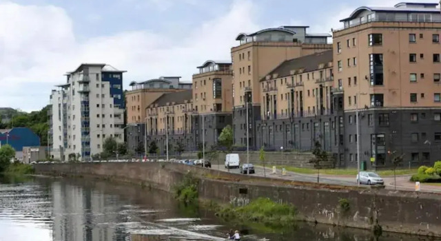 Апартаменты Riverview-2br-sleeps4-citycentre-parking-fastwifi