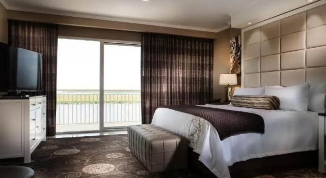 Номер Standard с видом на озеро Golden Nugget Lake Charles