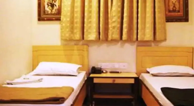 Hotel Grant, Забронировать Отель Kemps Corner Мумбай, рядом с Embassy of Italy
