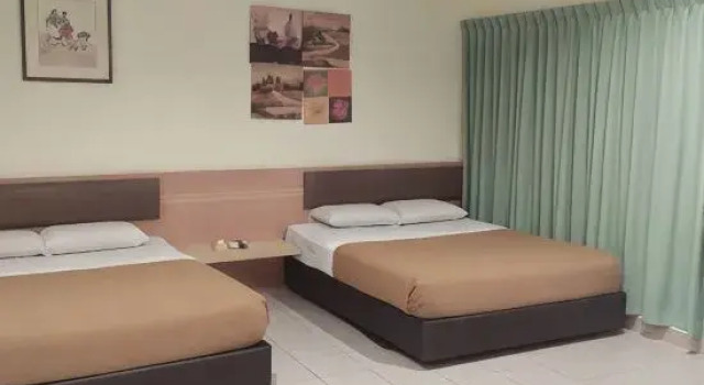Семейный люкс Deluxe Dragon Inn Premium Hotel ( J.B) Sdn Bhd