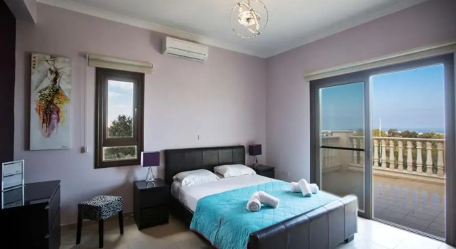 Villa Protaras Deluxe Fabulous and luxurious 7BDR Villa Close to Fig tree Bay Beach