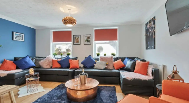 Seabright Townhouse | By My Getaways | Parking for one car, Забронировать Отель Отели Брайтон-энд-Хов с парковкой, рядом с Ипподром Брайтона, Парковка