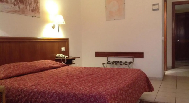 El Hana International, Rezervați Hotel Hoteluri în Tunis cu mese, Demipensiune / Pensiune completă