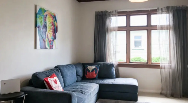 The Brooklands Bungalow, Book Hotel New Plymouth Stratford Mountain Club