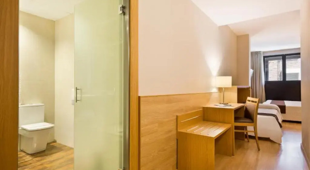 Четырёхместный номер Hotel Acta Azul Barcelona