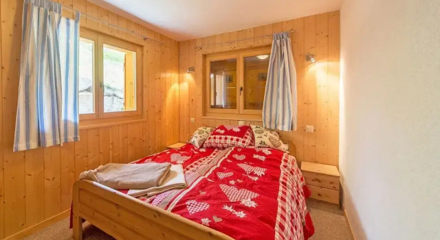 Коттедж с балконом Chalet in Riddes Near Ski Lift Les 4 Vallees