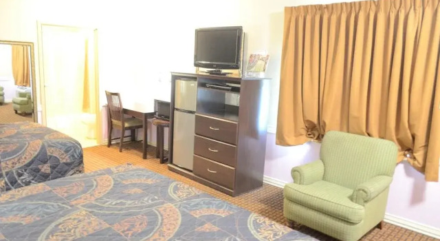 Budget Host Inn & Suites
