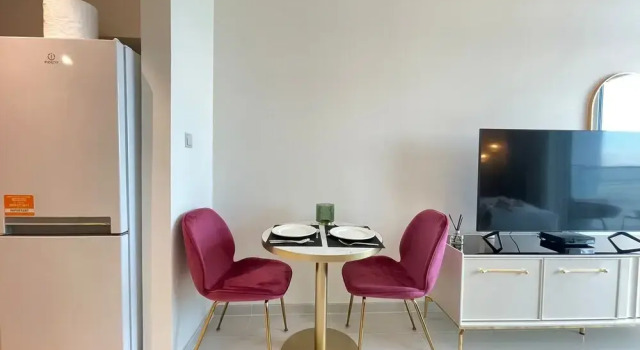 Damac Hills Studio with City View, Забронировать Отель Отели Эмирата Дубая с бассейном, рядом с Поле для гольфа Jumeirah Golf Estates, Бассейн