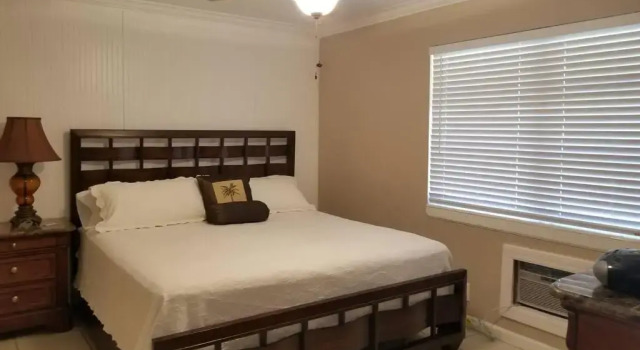 3220 NE 15th st. Unit 2, Rezerwuj Hotel Hotele w Broward County z parkingiem, Parking