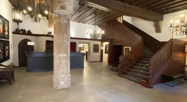 Hotel Eisenhut, Забронировать Отель Отели Ротенбург-об-дер-Таубер с завтраком, рядом с Церковь Святого Духа, Завтраки