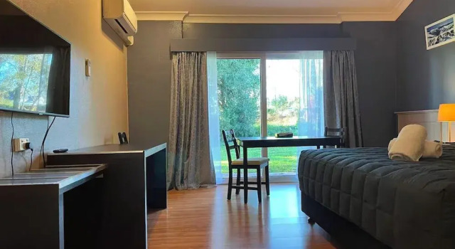 Номер Superior Airlie House Motor Inn
