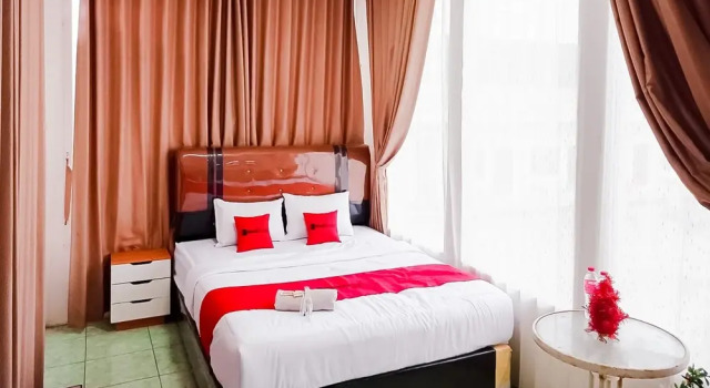 RedDoorz at Homestay OTW Manna, Book Hotel Manna Sumatra