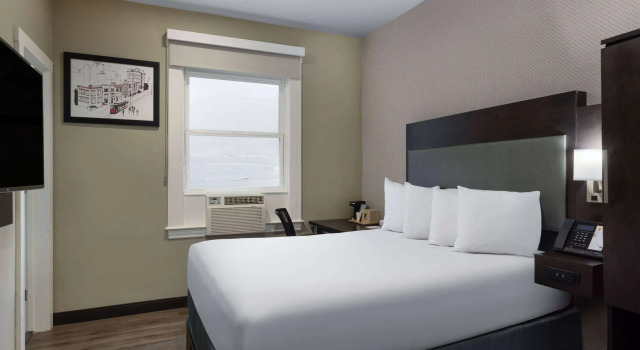 Super 8 by Wyndham San Francisco/Union Square Area, Забронировать Отель Отели Сан-Франциско с парковкой, рядом с Сады Йерба-Буэна, Парковка