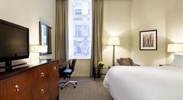 Двухместный номер Standard с красивым видом из окна Le Westin Montreal