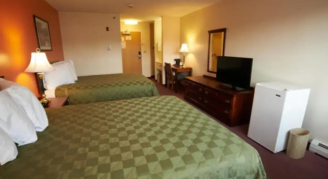 Четырёхместный номер Standard Coos Motor Inn