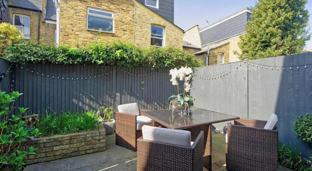 Stunning 3 bed Home With Garden - Wandsworth, Забронировать Апартаменты/квартира Апартаменты Лондона, рядом с Southside Shopping Centre, Апартаменты/квартира