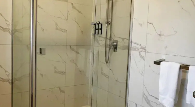 Четырёхместный семейный номер Standard Comfort Inn Greensborough
