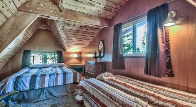Mewuk Mountain Lodge by RedAwning