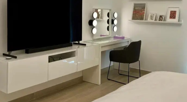 Апартаменты Canal view 3 bedroom holiday home with balcony