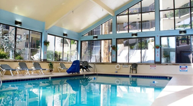 Gatlinburg Ski Week! 2 Bedroom 2 Bath Full Kitchen Sleeps N6834