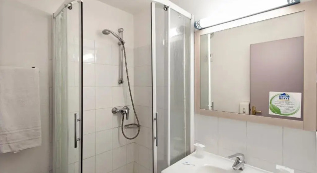 Номер Standard Brit  Hôtel Cahors Nord