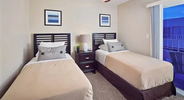 Silverado Townhouse, Забронировать Апартаменты/квартира Отели Скотсдейл с парковкой, Парковка