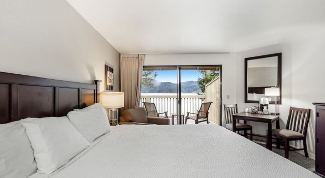 Люкс Executive oceanfront Rosario Resort