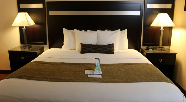 Best Western Parsons Inn, 预订 酒店 帕森斯 堪萨斯州