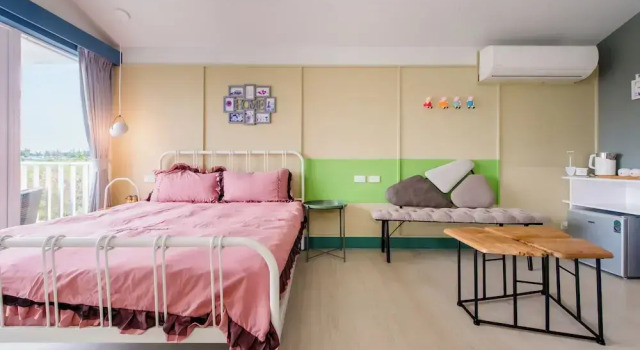 Happiness Pink B&B