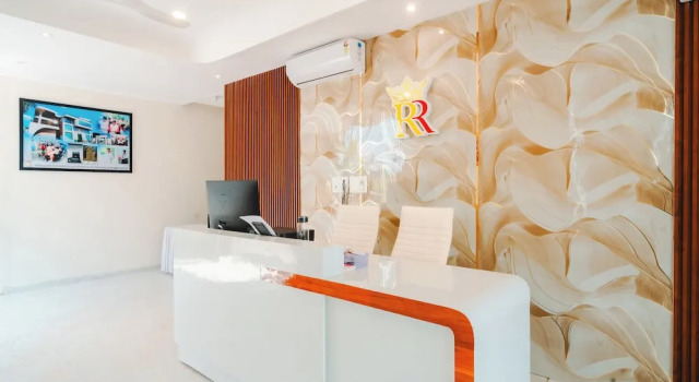 Travinities Hotel - The Royal Palace