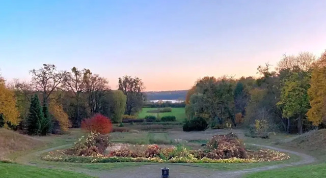 Schloß Vietgest, Забронировать Отель Отели Mecklenburg Switzerland с парковкой, Парковка