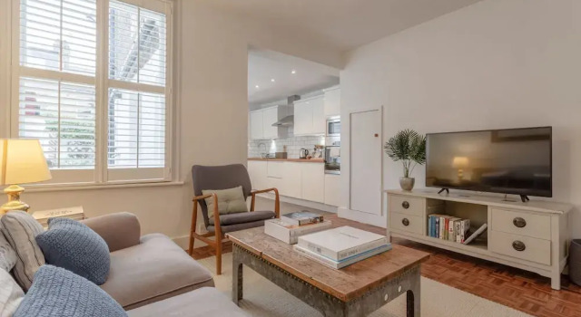 Charming 1 Bedroom Flat Close To Tube Station, Забронировать Отель Отели Англии 3 звезды, 3*