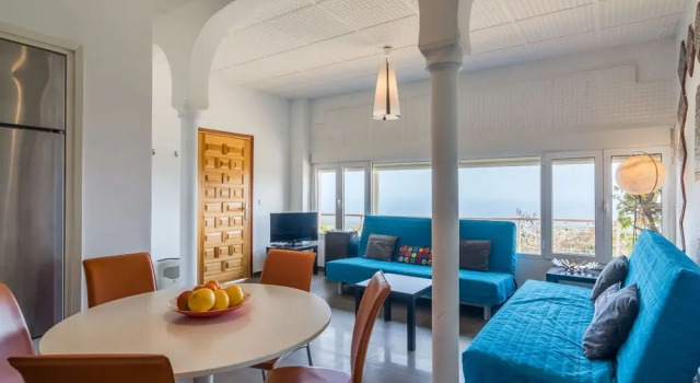 Picturesque Villa in Benissa With Swimming Pool, Забронировать Вилла Виллы провинции Аликанте, Вилла