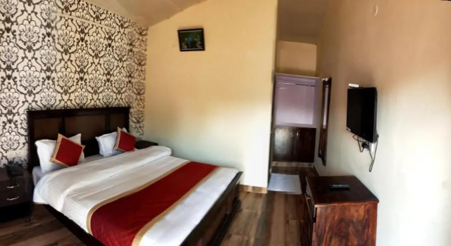 Yash Vilas Resort Ranthambore, Забронировать Курортный отель Отели штата Раджастхана с бассейном, Бассейн