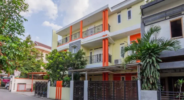 Hotel O Yogyakarta near Universitas Gadjah Mada formerly Sellinas Guesthouse, Rezervasyon Otel Sewon otoparklı oteller, Otopark